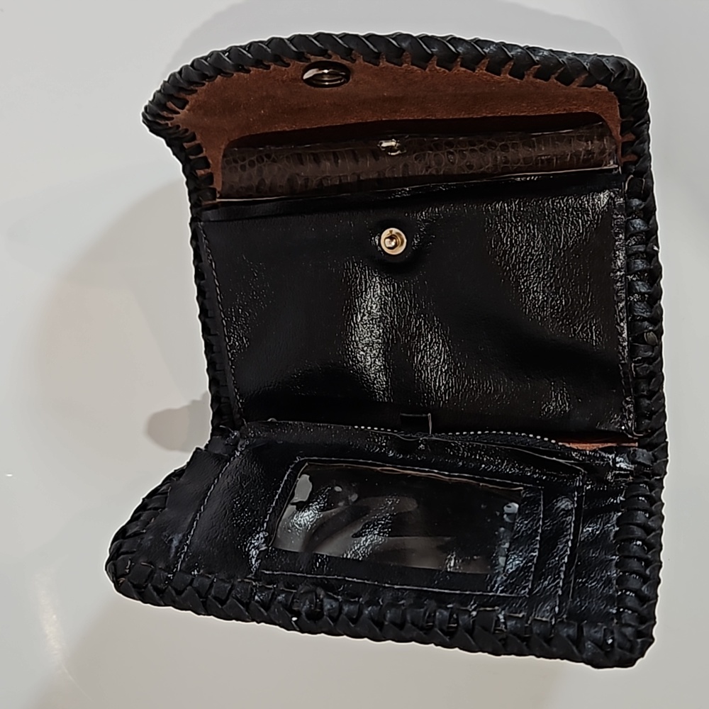 Vintage Leather Trifold Wallet - Picture 5 of 9
